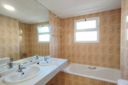 dfd03339ea50ea8cfed181b30515f0f5 - 20