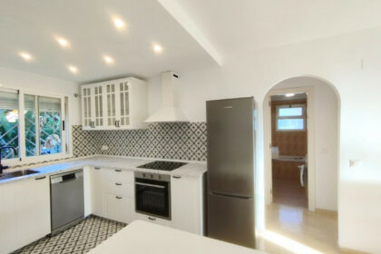 dfd03339ea50ea8cfed181b30515f0f5 - 23