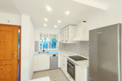 dfd03339ea50ea8cfed181b30515f0f5 - 9