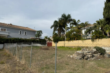 e0af4c945a778f8c1bd53fd76e16f537 - 1