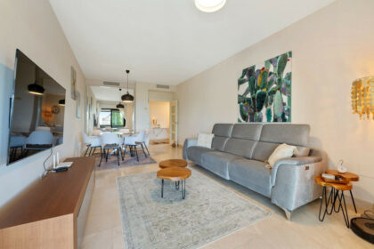 e1ef14059210b332cd004ad3b2be571e - 1