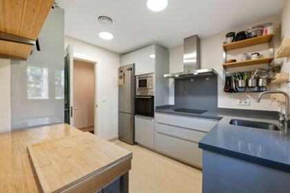 e1ef14059210b332cd004ad3b2be571e - 14