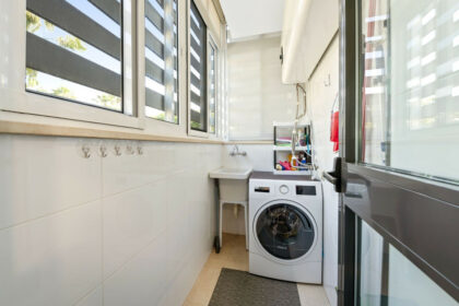 e1ef14059210b332cd004ad3b2be571e - 17