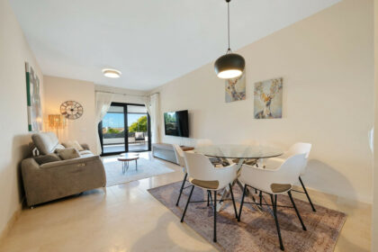 e1ef14059210b332cd004ad3b2be571e - 3