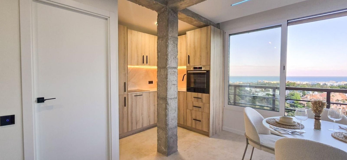 e26a18fb8cf884d0fe4dc2af72c8e83e - 10