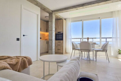 e26a18fb8cf884d0fe4dc2af72c8e83e - 16