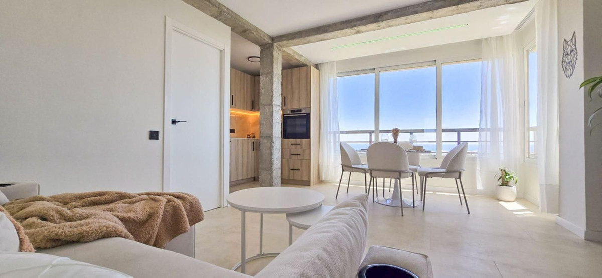 e26a18fb8cf884d0fe4dc2af72c8e83e - 16