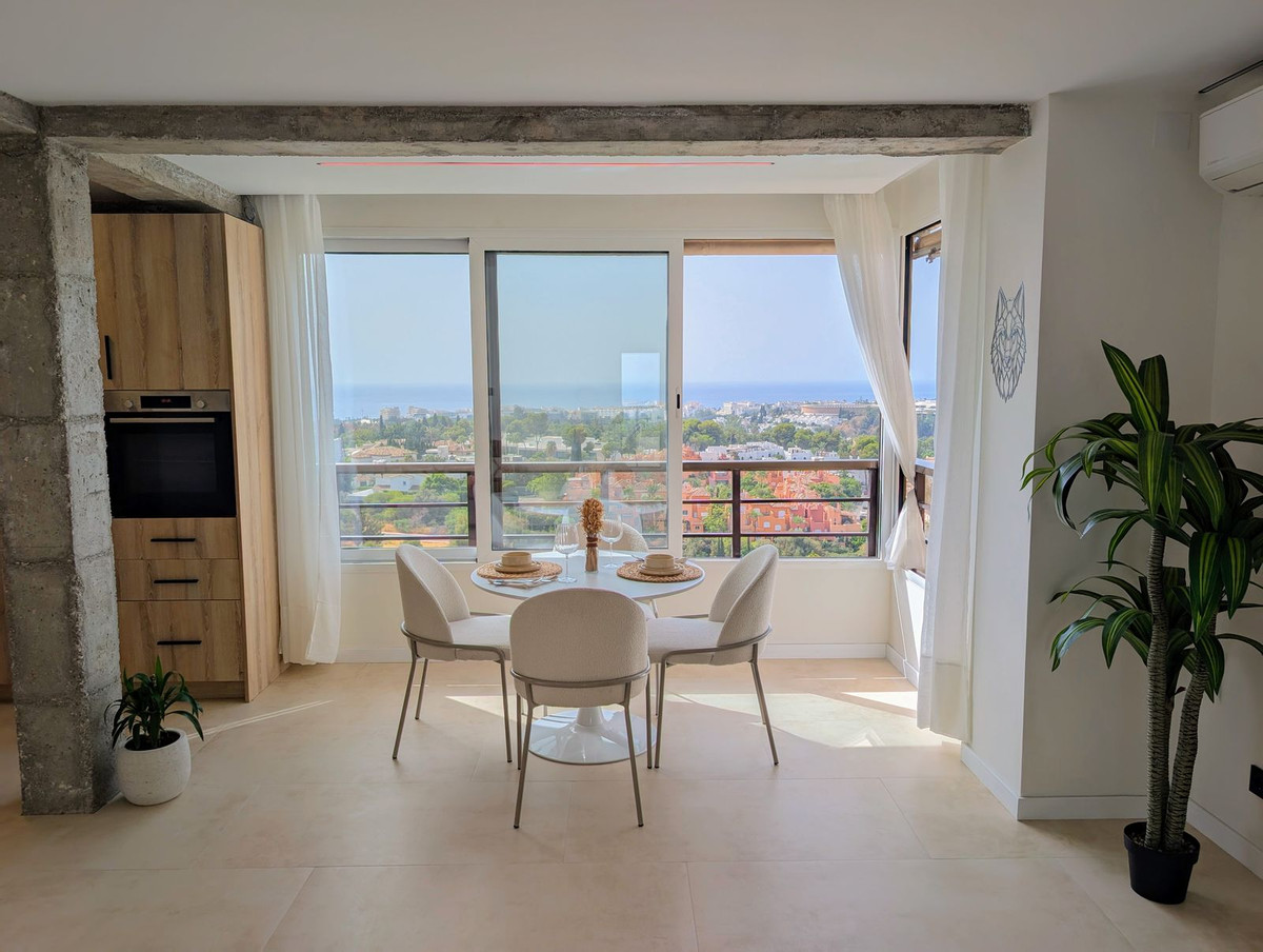 e26a18fb8cf884d0fe4dc2af72c8e83e - 23