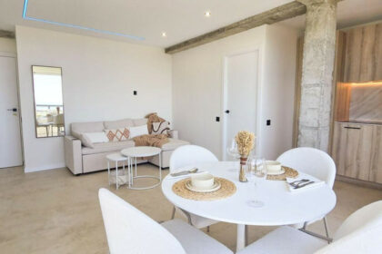 e26a18fb8cf884d0fe4dc2af72c8e83e - 25