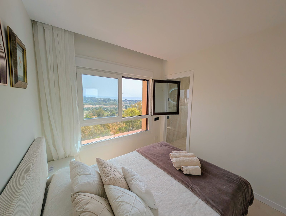 e26a18fb8cf884d0fe4dc2af72c8e83e - 27