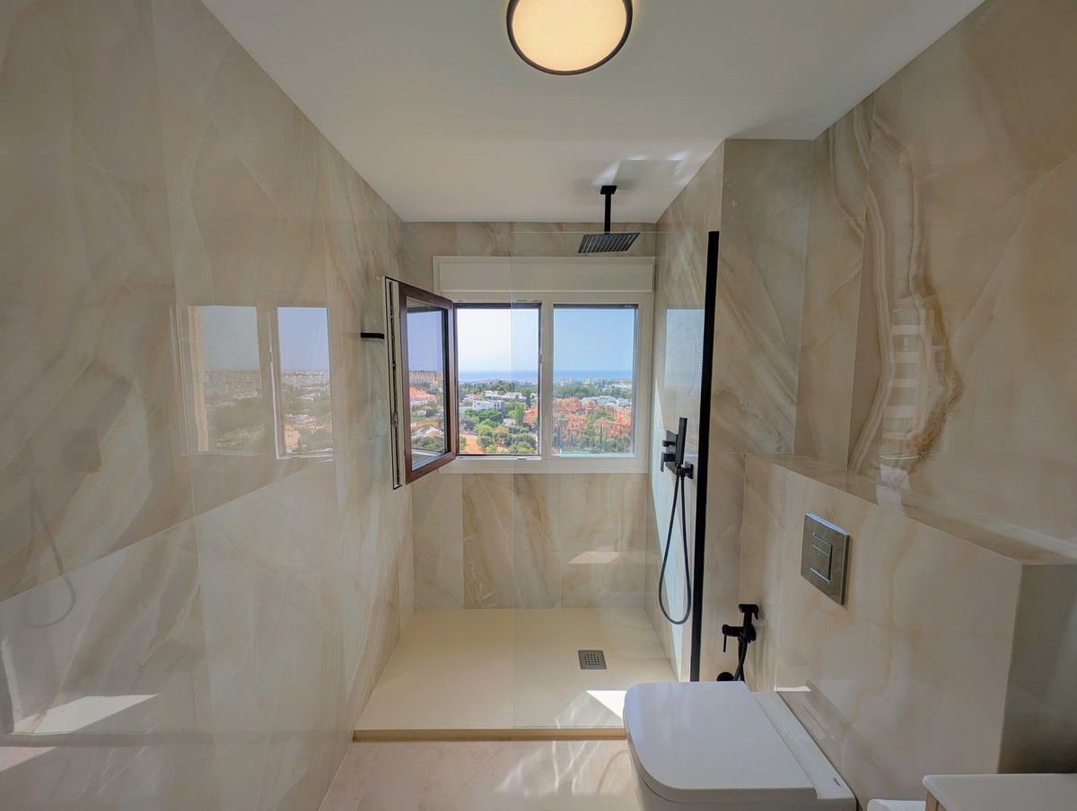 e26a18fb8cf884d0fe4dc2af72c8e83e - 34