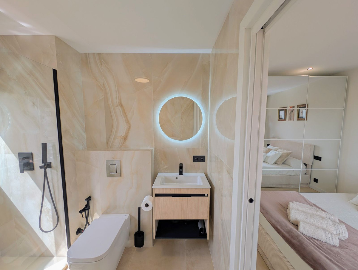 e26a18fb8cf884d0fe4dc2af72c8e83e - 36