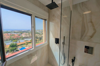 e26a18fb8cf884d0fe4dc2af72c8e83e - 37