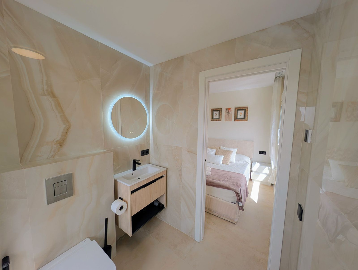 e26a18fb8cf884d0fe4dc2af72c8e83e - 42