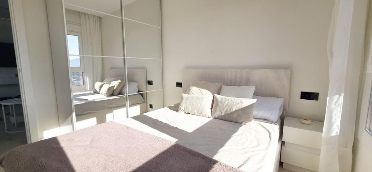 e26a18fb8cf884d0fe4dc2af72c8e83e - 48