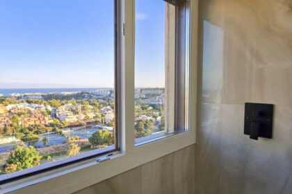 e26a18fb8cf884d0fe4dc2af72c8e83e - 51