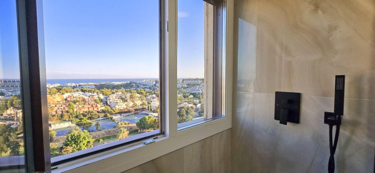 e26a18fb8cf884d0fe4dc2af72c8e83e - 51