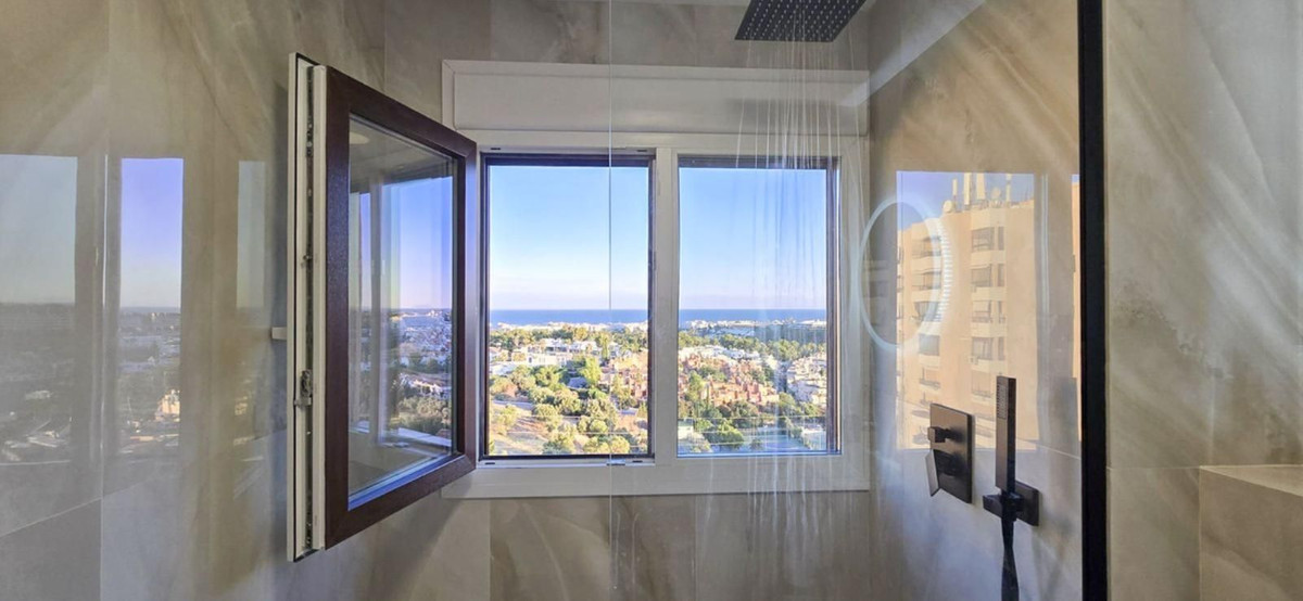 e26a18fb8cf884d0fe4dc2af72c8e83e - 52