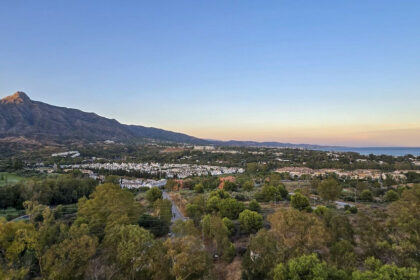 e26a18fb8cf884d0fe4dc2af72c8e83e - 54