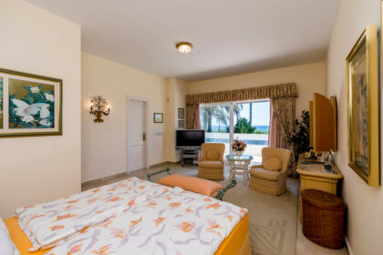 e26c9b3615225d7c816b84b29e22df08 - 18