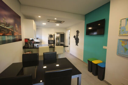 e2a3cd1406b0b27c97c9fb15efdb9220 - 25