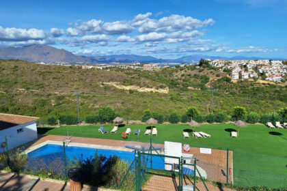 e39597b84f622d673ee873c48367de86 - 24