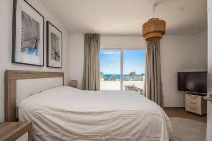 e3b020c8b8f6cba5563b7282a5d12f16 - 14