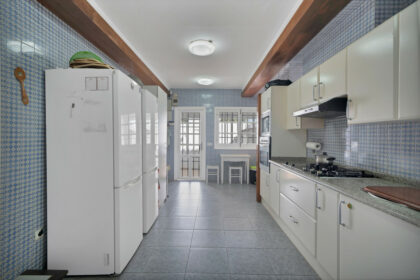 e3b5b4f7d7f526dae3891c63ca991dda - 12