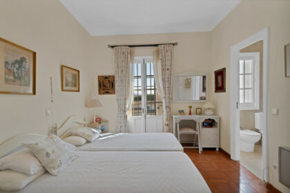 e3b5b4f7d7f526dae3891c63ca991dda - 25