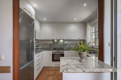 e41386521e8ac3f9a2bcf6771bb29840 - 12