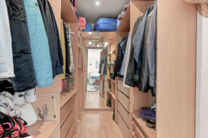 e435f7f1279a518729c69f015c04cd20 - 17