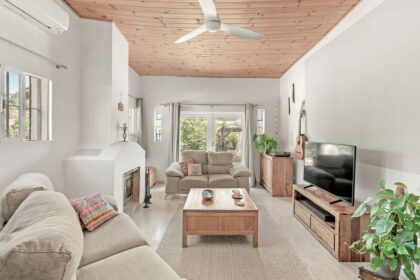 e435f7f1279a518729c69f015c04cd20 - 5