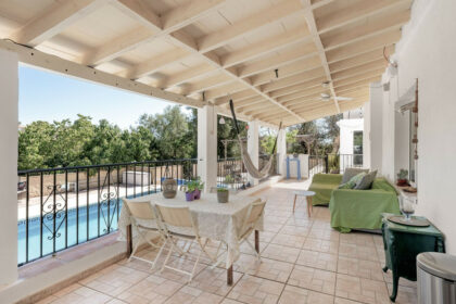 e435f7f1279a518729c69f015c04cd20 - 8