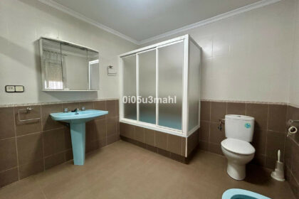 e4e1f10913ef2b48cefb7b2bfe5c4383 - 19