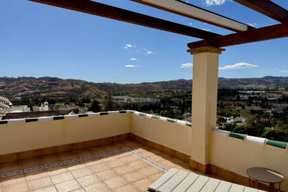 e5b321a9bbd9b168d8c8fede54ae5945 - 26