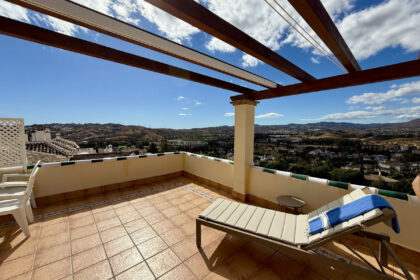 e5b321a9bbd9b168d8c8fede54ae5945 - 31