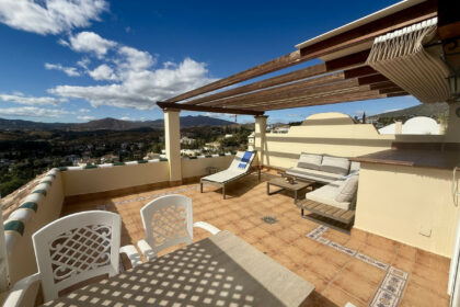 e5b321a9bbd9b168d8c8fede54ae5945 - 32