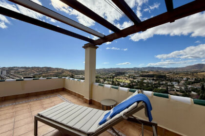 e5b321a9bbd9b168d8c8fede54ae5945 - 34