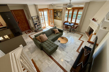 e5b321a9bbd9b168d8c8fede54ae5945 - 9