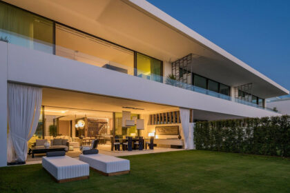 e5b35cbd589a8f3cca24637d01a622ad - 1