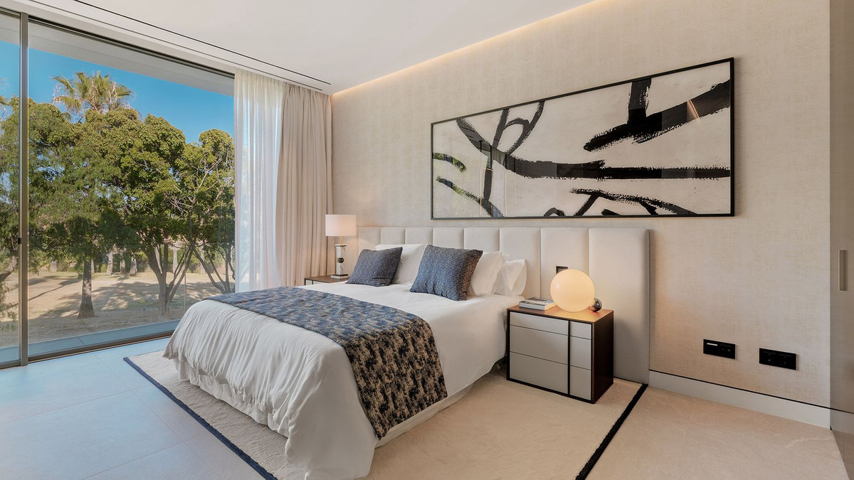 e5b35cbd589a8f3cca24637d01a622ad - 22