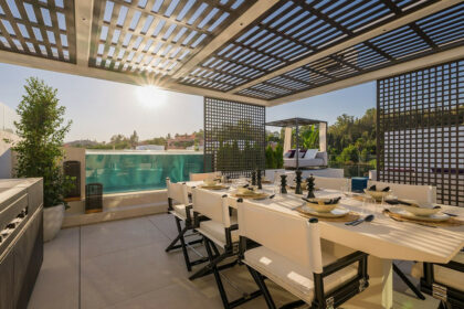 e5b35cbd589a8f3cca24637d01a622ad - 24