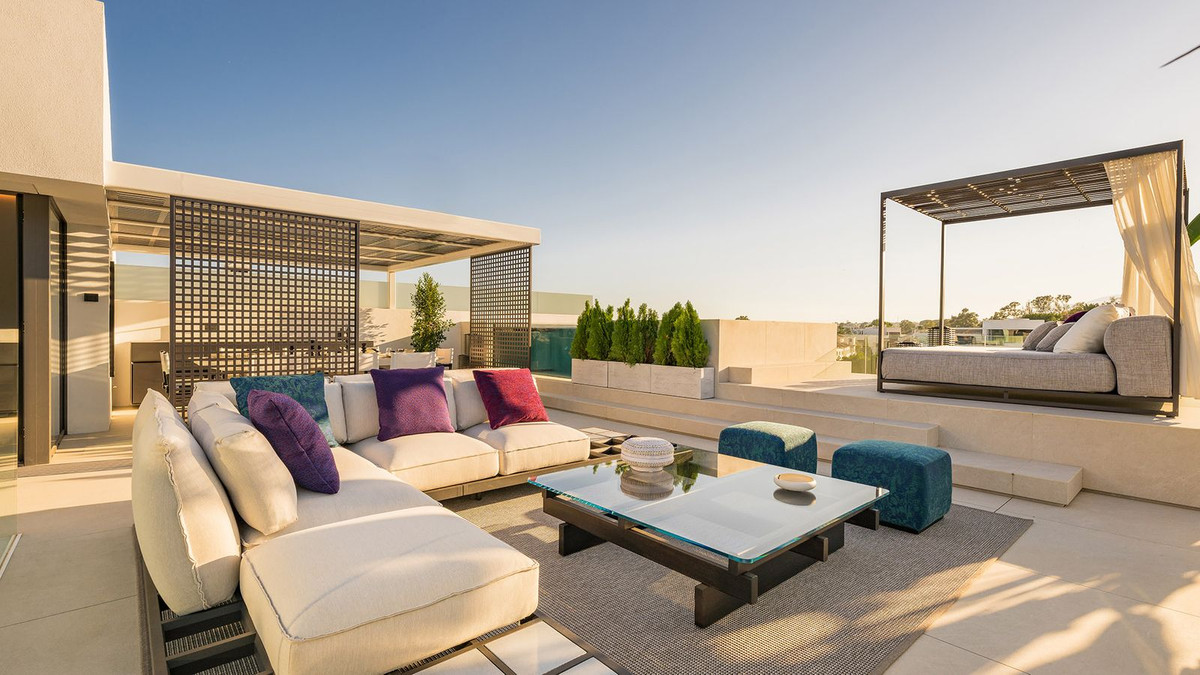 e5b35cbd589a8f3cca24637d01a622ad - 27