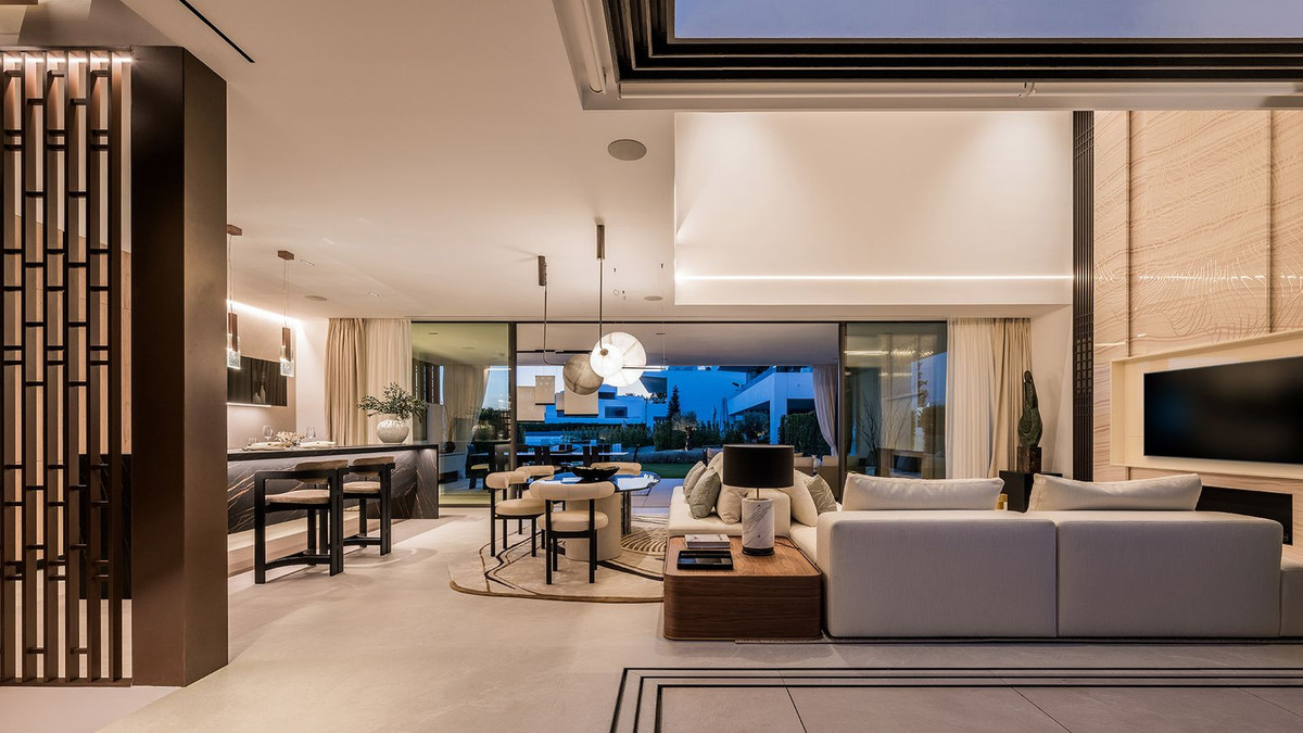 e5b35cbd589a8f3cca24637d01a622ad - 33