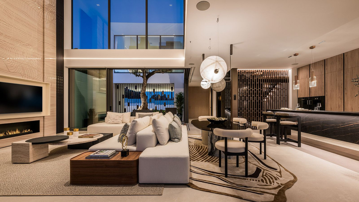 e5b35cbd589a8f3cca24637d01a622ad - 37