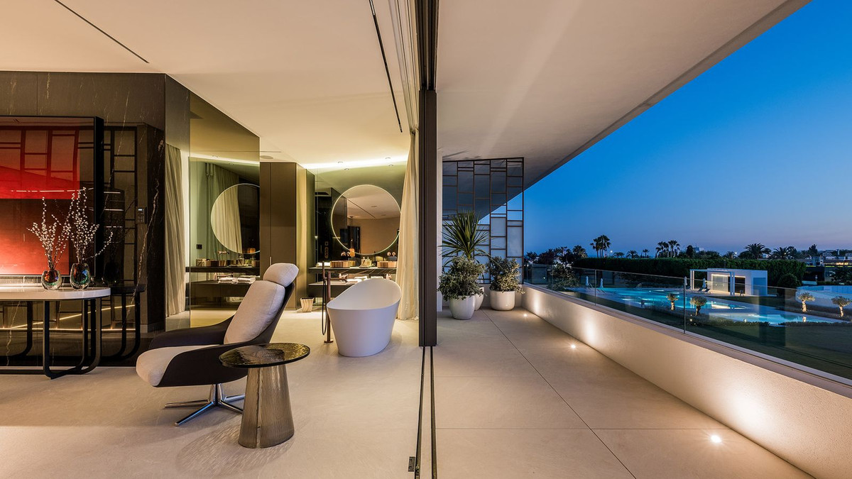 e5b35cbd589a8f3cca24637d01a622ad - 42