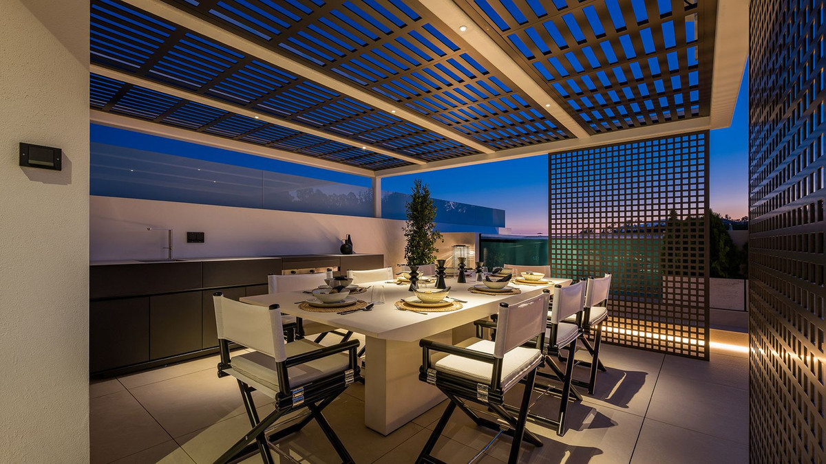 e5b35cbd589a8f3cca24637d01a622ad - 44