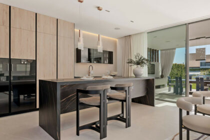 e5b35cbd589a8f3cca24637d01a622ad - 8