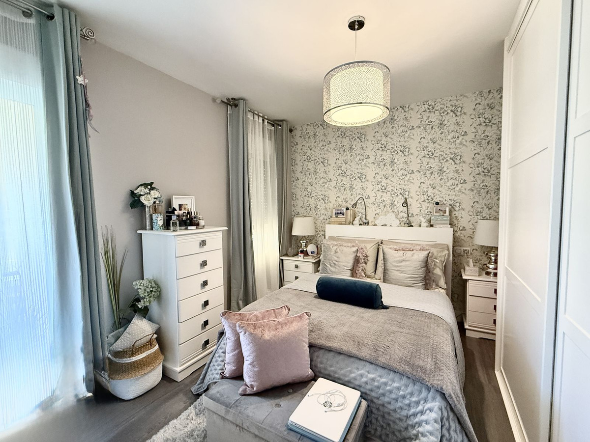 e5cd98433d521712a6b9a96762636695 - 12