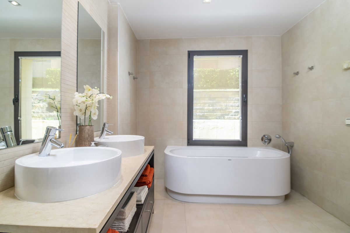 e5d119486057402ecfafed468f4d83aa - 42